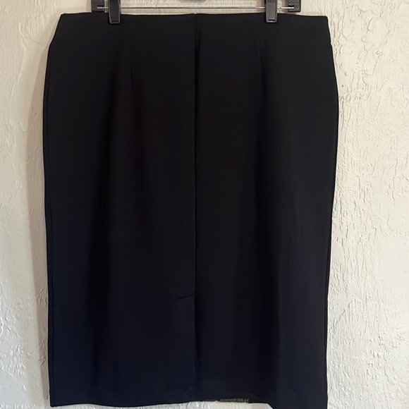 7TH Ave Design Studio Black Skirt with Gold Lace Size XL - Picture 8 of 10